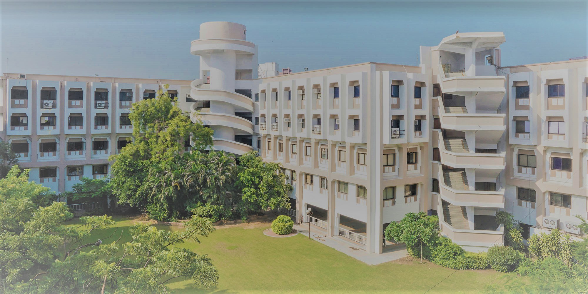 Ph.D. in Computer Science from G.L.S. University: Eligibility, Entrance Exam, Fee Structure, Admission Process, Subjects, Research Areas, Syllabus, Scholarship & Career Scope